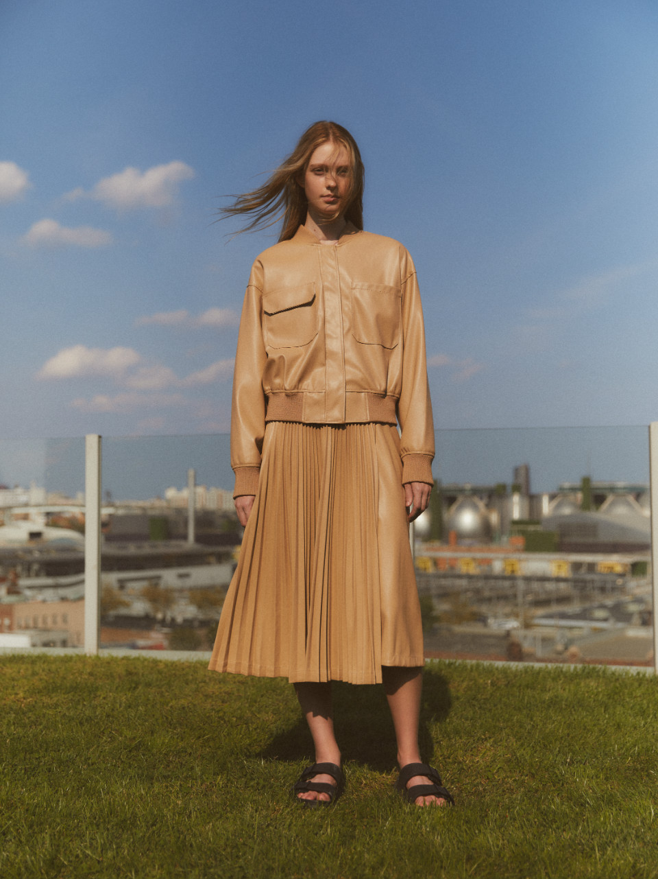 Hayley Davis | Women Los Angeles