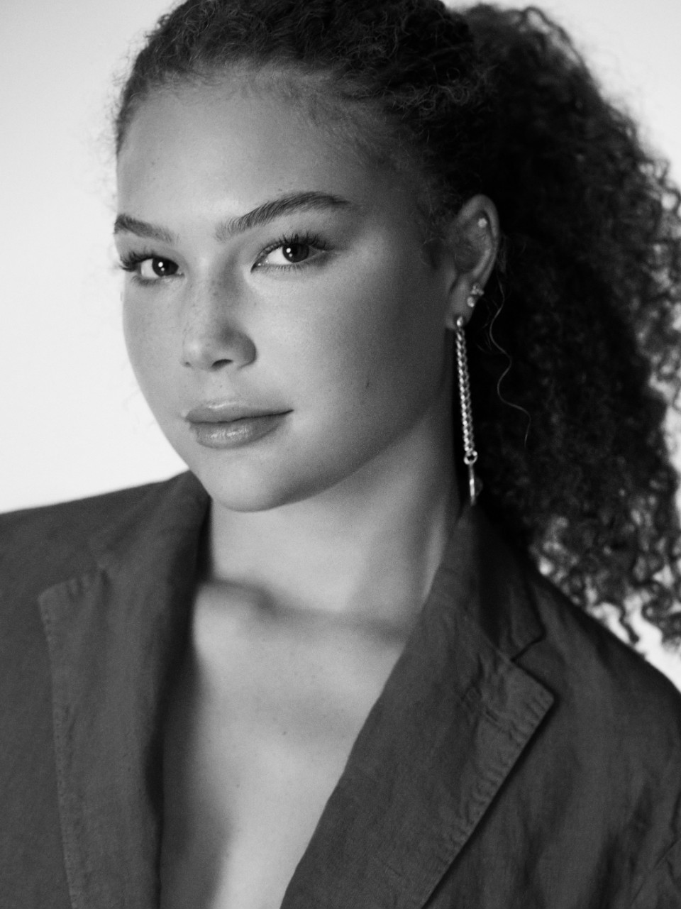 Isabella Strahan | Women Los Angeles